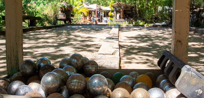 (c) Camping La Tuquette