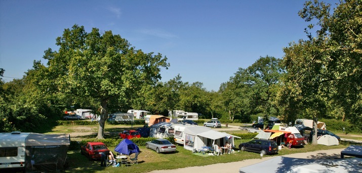 (c) Dreiländer-Camping-und Freizeitpark Gugel